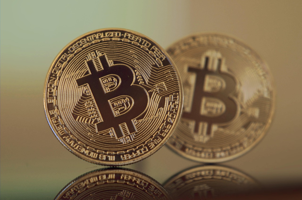 AI概念币ACT、IP 同步暴跌20% 又迅速反弹！诡异的币价走势引热议